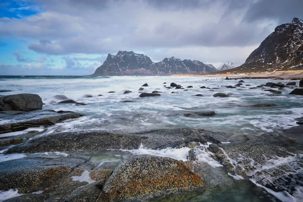 Stenar Stranden Fjorden Norska Havet Vintern Med Snö Utakliev Beach — Stockfoto