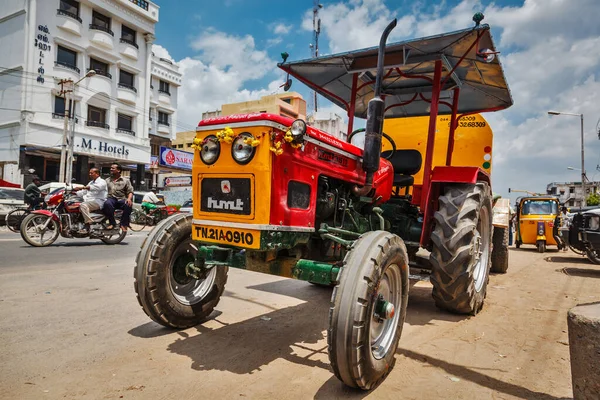 Kanchipuram India 2009 Szeptember Kerekes Traktor Indiai Utcában — Stock Fotó