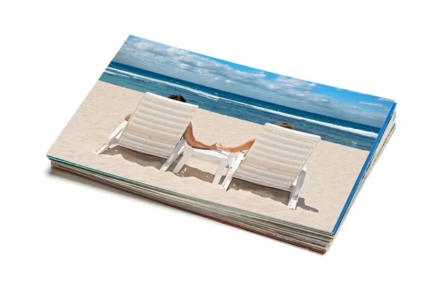 度假海滩概念创意背景 一堆堆度假照片与夫妇在海滩图像之上隔离的白色背景 — 图库照片