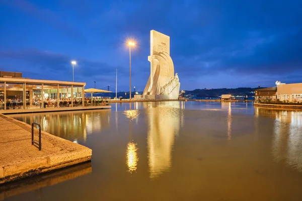 Monument Discoveries Bank Tagus River Evening Twilight Reflection Pool Water — Stock Photo, Image