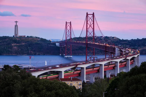 Lizbon Manzarası Miradouro Bairro Alvito Bakış Açısı Tagus Nehri Nisan — Stok fotoğraf