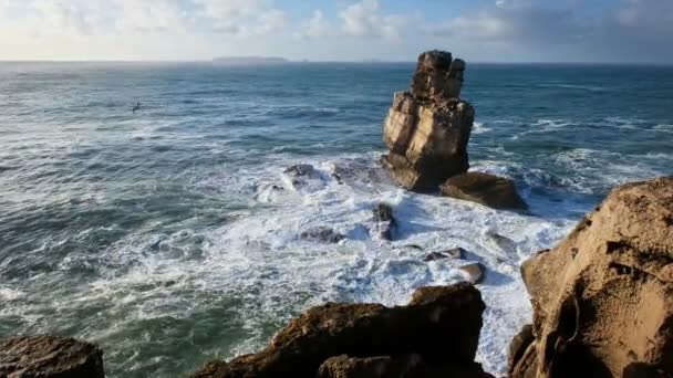 Oceaanrots Aan Zee Bij Zonsondergang Cabo Carvoeiro Peniche Portugal — Stockvideo