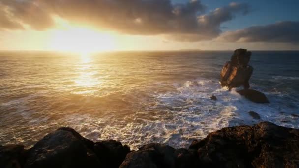Oceaanrots Aan Zee Bij Zonsondergang Cabo Carvoeiro Peniche Portugal — Stockvideo