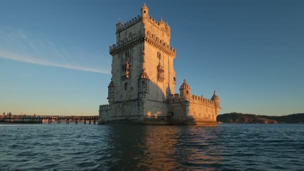 位于泰霍河畔的圣文森贝伦塔 Belem Tower Tower Saint Vincent 著名的里斯本旅游地标和旅游景点 葡萄牙里斯本 — 图库视频影像