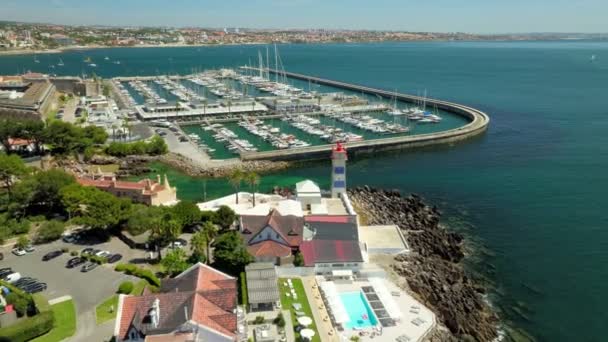 Letecký Pohled Maják Santa Marta Cascais Přístav Kotvící Jachty Lodí — Stock video