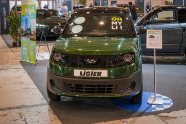 Lizbon, Portekiz - 12 Mayıs 2023: Ligier Myli R.EBEL elektrikli araba ECAR Show 'da sergileniyor - Hybrid ve Electric Motor Show