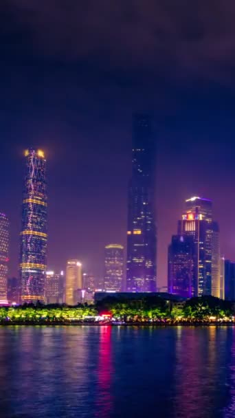 Timelapse Guangzhou Skyline Illuminato Sera Sul Fiume Pearl Guangzhou Cina — Video Stock