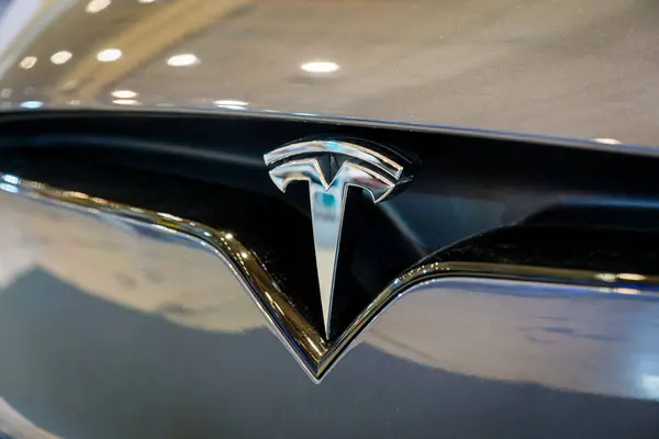 Lisbon Portugal May 2023 Tesla Electric Car Logo Emblem Close — Stock Photo, Image