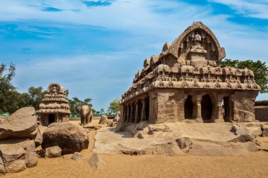 Beş rathas - antik hindu yekpare Hint kaya mimarisi. Mahabalipuram, tamil nadu, Güney Hindistan