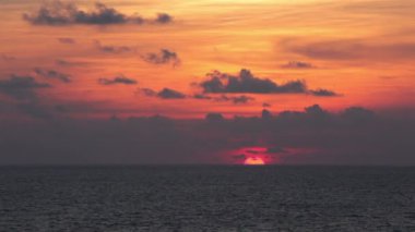 Himalaya Gölü Tso Moriri, Himalayalar 'da gün batımında Korzok, Ladakh, Himalayalar' da Indiao Moriri, Korzok, Ladakh, Hindistan.