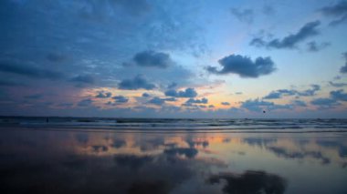 Himalaya Gölü Tso Moriri, Himalayalar 'da gün batımında Korzok, Ladakh, Himalayalar' da Indiao Moriri, Korzok, Ladakh, Hindistan.