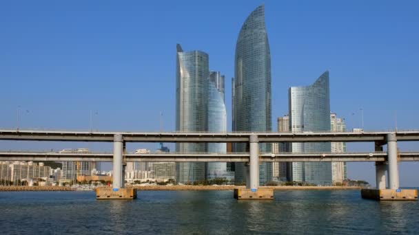 釜山海洋城市摩天大楼和光安大桥 — 图库视频影像