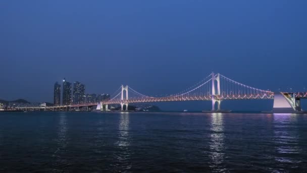 Мост Кванган Освещался Ночью Пусан Южная Корея — стоковое видео