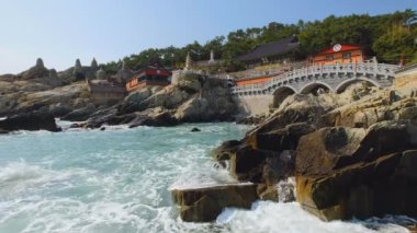 Güney Kore Busan 'daki Haedong Yonggungsa Tapınağı