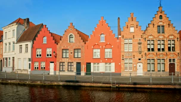 Vecchie Case Canali Nella Famosa Città Turistica Bruges Brugge Tramonto — Video Stock