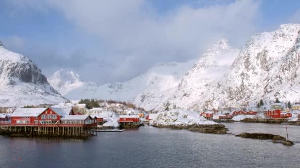 Traditionell Fiskeby Lofoten Öarna Norge Med Röda Rabbinhus Med Snö — Stockvideo