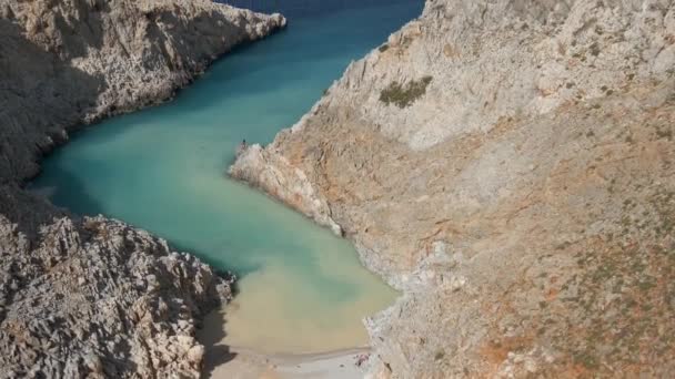 Stranden Seitan Limania Agiou Stefanou Chania Kreta Grekland Vertikalkamerapanna — Stockvideo