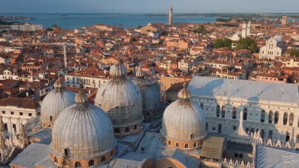 Vista Venecia Con Basílica Plaza San Marcos Palacio Ducal Atardecer — Vídeos de Stock