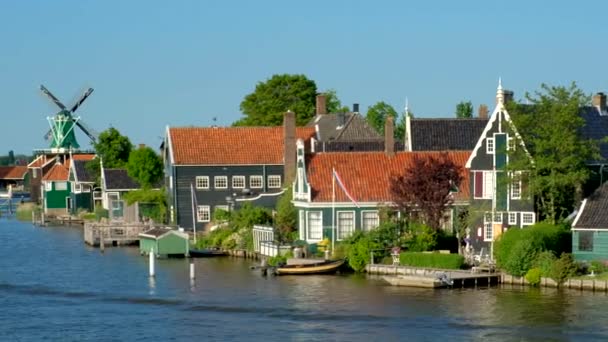 Holandia Wiejskie Wiatraki Słynnym Miejscu Turystycznym Zaanse Schans Holandii Zaandam — Wideo stockowe