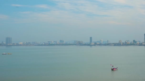 Finansiell Indiansk Huvudstad Mumbai Skyline Med Skyskrapor Fiskebåtar Och Bandra — Stockvideo