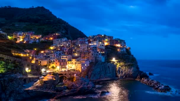 마나롤라 마을의 저녁에 Cinque Terre 유네스코 리구리아 이탈리아에서 인기있는 관광지 — 비디오