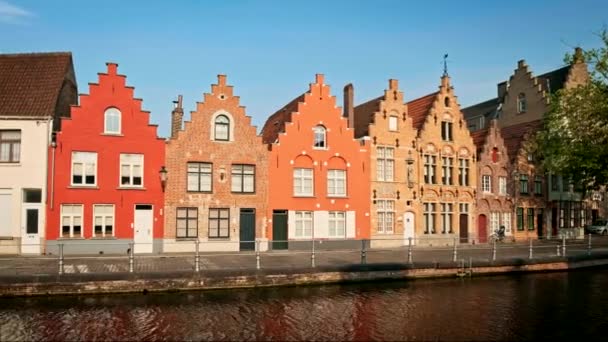 Alte Häuser Und Kanal Der Berühmten Touristenstadt Brügge Brügge Bei — Stockvideo