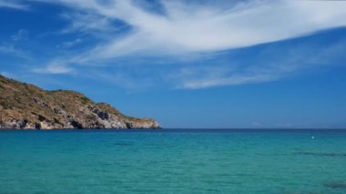 Yunanistan 'ın Milos adasındaki Firapotamos sahil ve balıkçı köyü