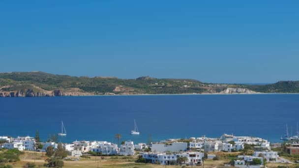 Vue Panoramique Village Plaka Avec Église Grecque Traditionnelle Côte Océanique — Video