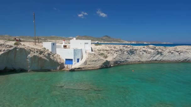 Pantai Dan Desa Nelayan Mitakas Pulau Milos Yunani Panci Kamera — Stok Video