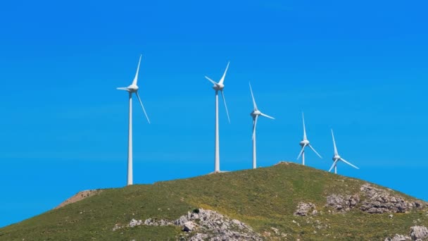 Conceito Energia Alternativa Renovável Verde Turbinas Eólicas Geradoras Eletricidade Fazenda — Vídeo de Stock