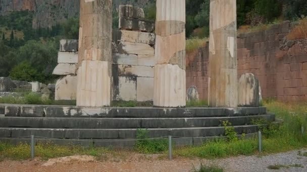 Θόλος Δωρικούς Κίονες Στο Ιερό Της Αθηνάς Προνοίας Ερείπια Ναού — Αρχείο Βίντεο