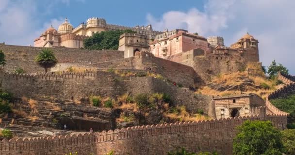 クンバルガル要塞のタイムラウンド 有名なインドの観光ランドマーク インドのラジャスタン 効果をズームアウトする — ストック動画
