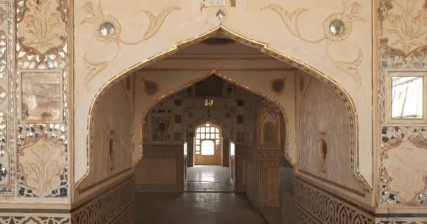 Arco Interior Intrincado Del Famoso Monumento Turístico Sheesh Mahal Palacio — Vídeos de Stock