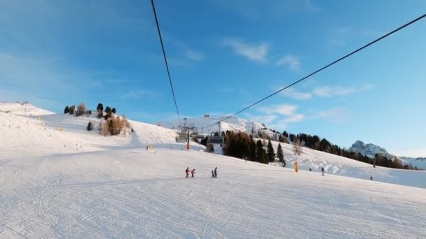 Fpv 케이블 리프트 Pov 리프트는 테스에서 알프스 스키를 리조트에는 이탈리아의 — 비디오