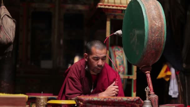 Diskit Indiskit India Setembro 2012 Monge Budista Tibetano Não Identificado — Vídeo de Stock