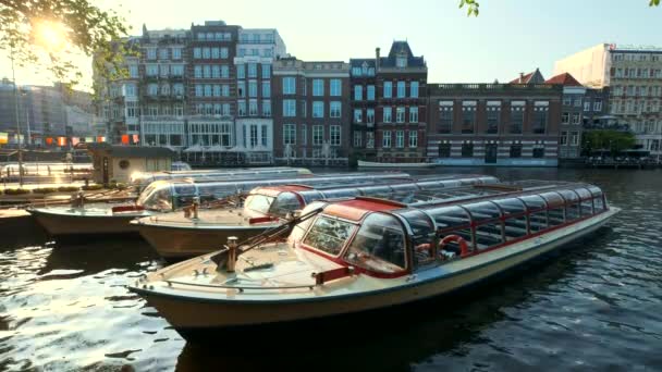 암스테르담 네덜란드 2018년 20일 암스테르담 일몰에 운하의 암스테르담 네덜란드 — 비디오
