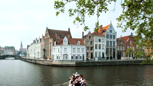 Bruges België Mei 2018 Toeristische Boot Kanaal Het Middeleeuwse Brugge — Stockvideo