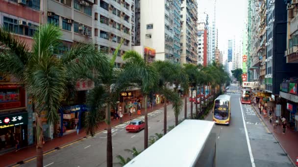 Hong Kong Mayıs 2018 Çift Katlı Otobüslerle Hong Kong Caddesinde — Stok video