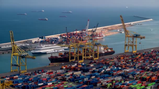 Barcelona Spain April 2019 Aerial Timelapse Ship Unloading Barcelona Port — Stock Video