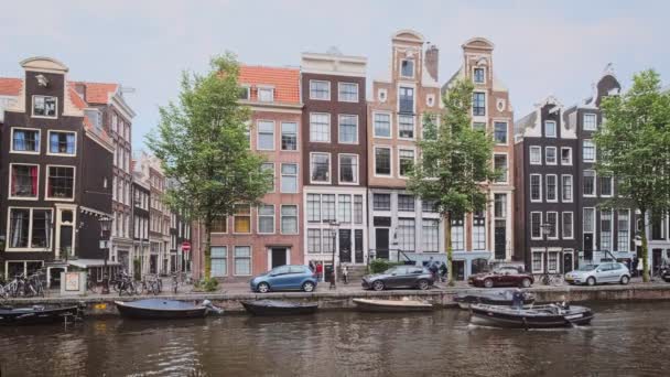 Amsterdam Mei 2018 Amsterdam Pittoresk Stadsgezicht Straat Kanaal Met Passerende — Stockvideo