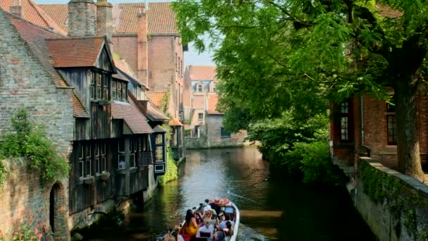 Bruges Belgique Mai 2018 Bateaux Tourisme Dans Canal Ville Médiévale — Video