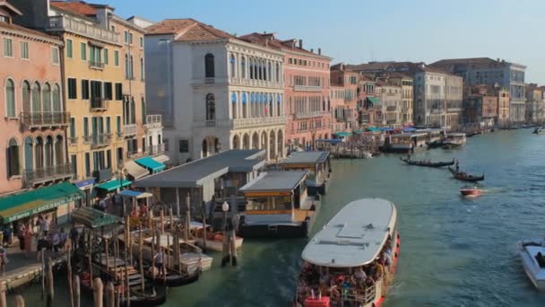 Venice Italy June 2018 Grand Canal Boats Vaporetto Gondolas Sunset — 图库视频影像