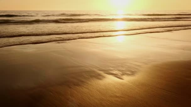Pôr Sol Oceano Atlântico Com Ondas Emergentes Praia Fonte Telha — Vídeo de Stock