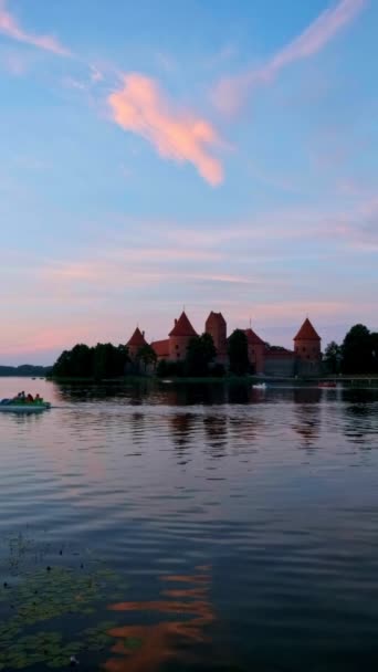Château Île Trakai Dans Lac Galve Lituanie Coucher Soleil Avec — Video
