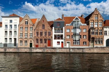 Kanal ve Ortaçağ evleri. Bruges (brugge), Belçika