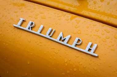 Lizbon, Portekiz - 15 Ekim 2023: Triumph TR3 klasik eski model araba markası