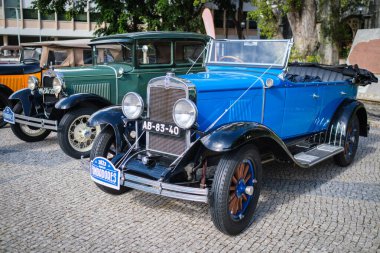 Lizbon, Portekiz - 15 Ekim 2023 Chevrolet Serisi AC Uluslararası klasik antika araba Corrida dos Fundadores klasik araba rallisinde