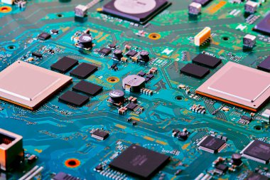 Elektronik devre kartı kapanıyor.