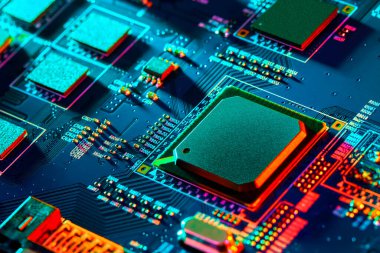 Elektronik devre kartı kapanıyor.