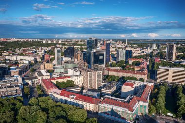 Tallinn İş Merkezi 'nin havadan görünüşü. Tallinn, Estonya 'da güzel bir iş bölgesi.
